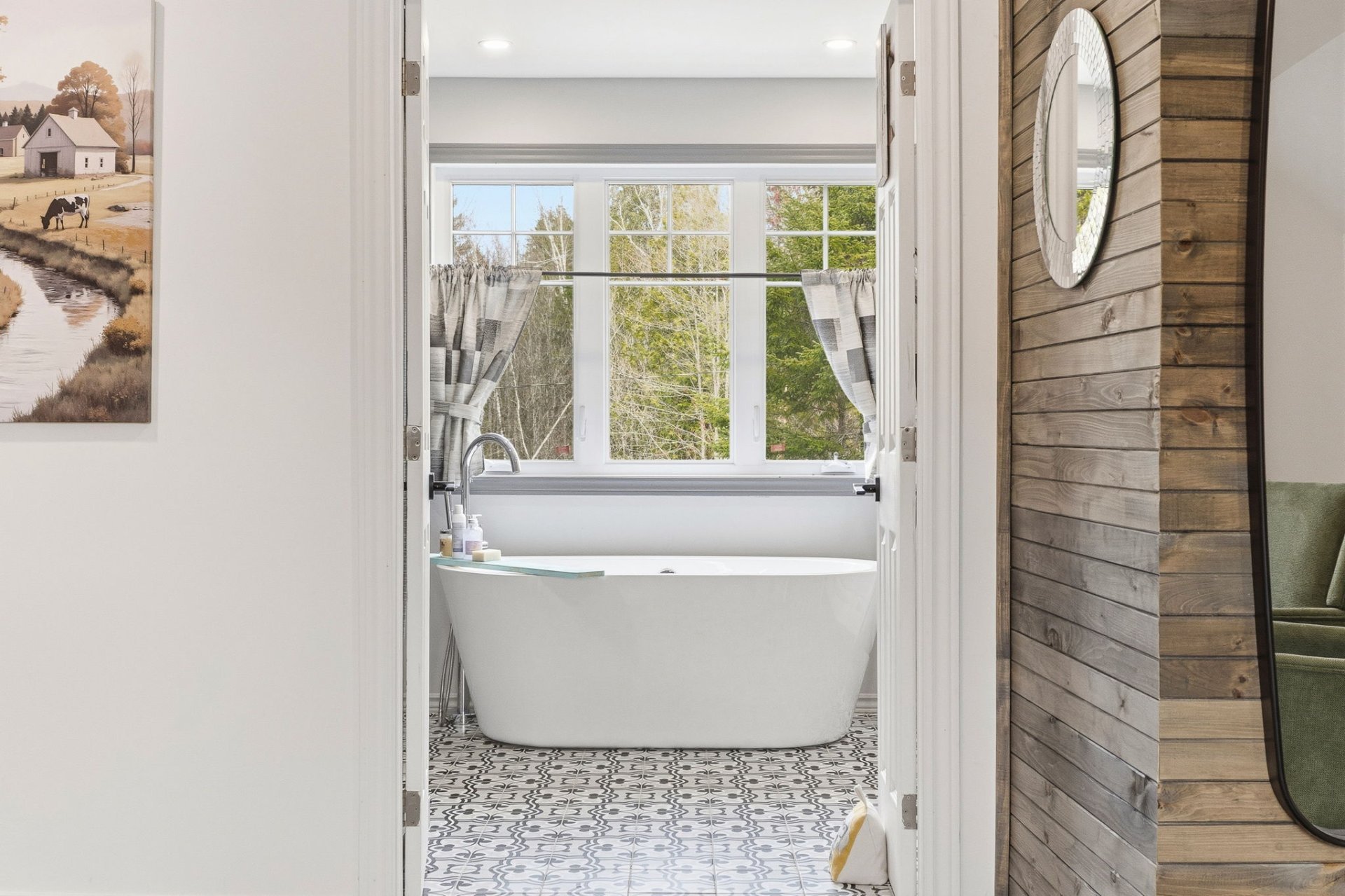 Ensuite bathroom