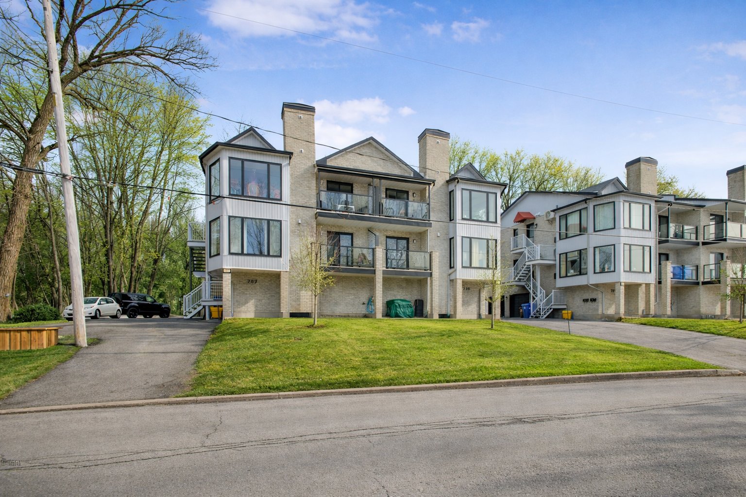 789 Boul. Hurtubise 1