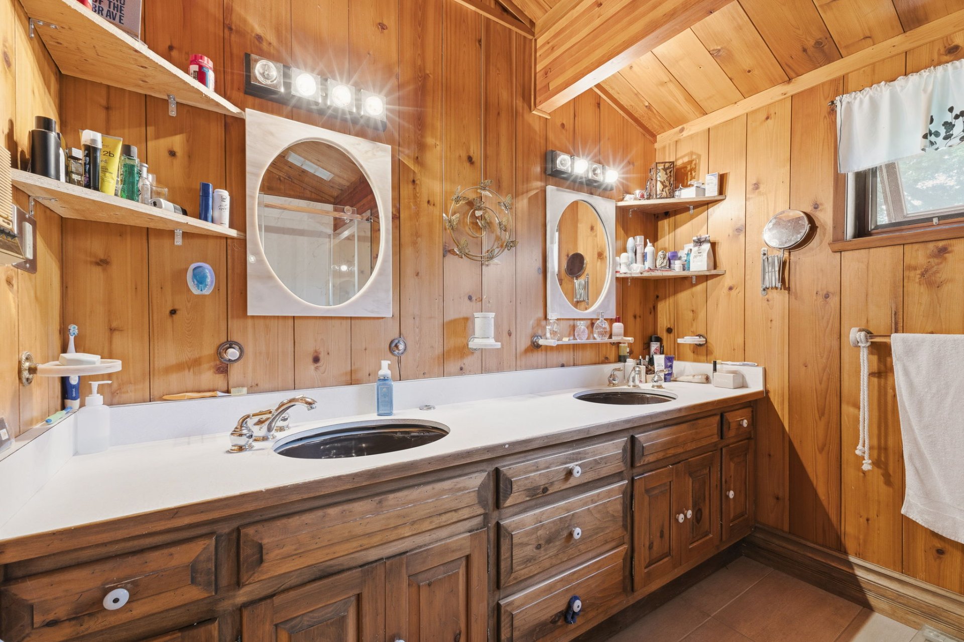 Ensuite bathroom