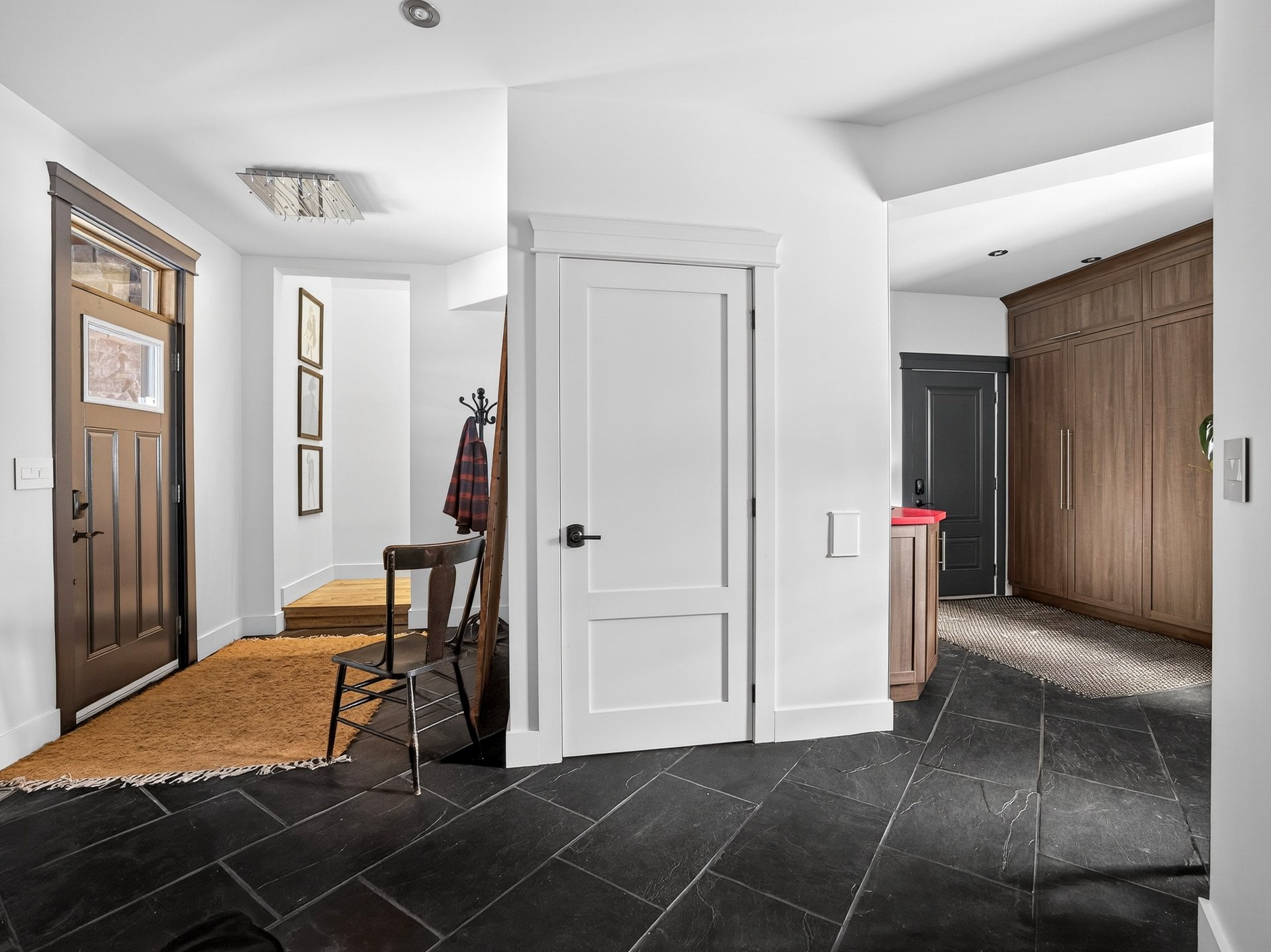 Hall d'entrée - entrée du garage