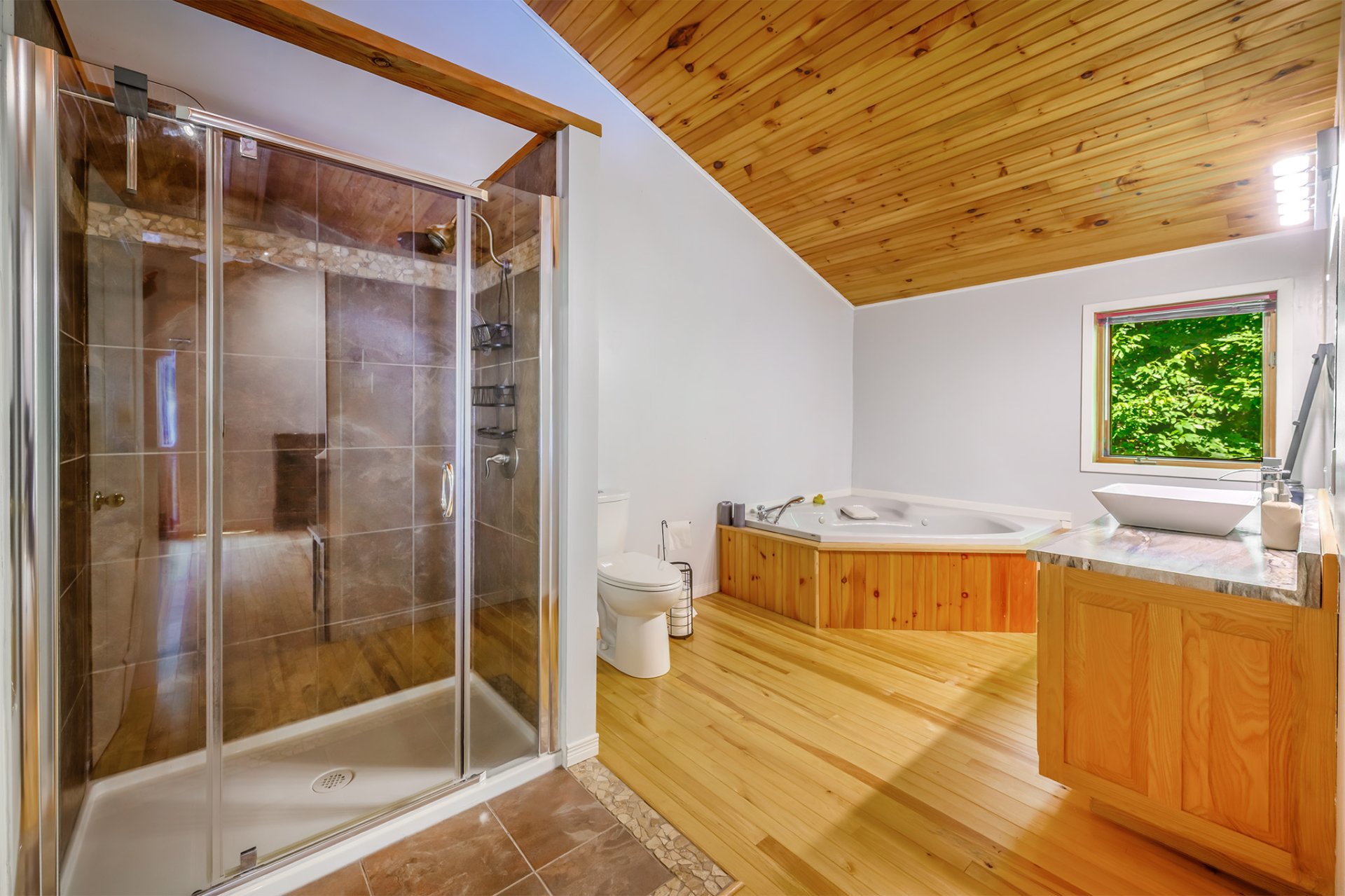 Ensuite bathroom