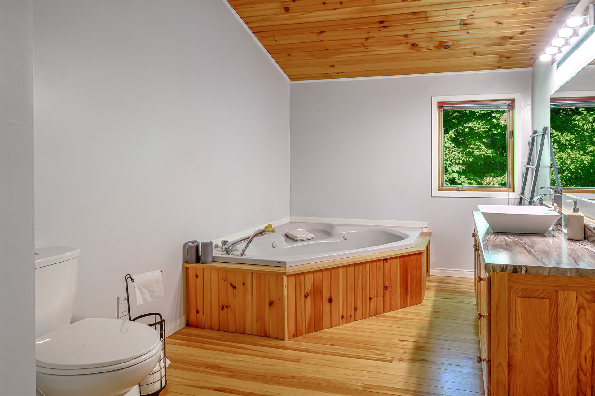 Ensuite bathroom
