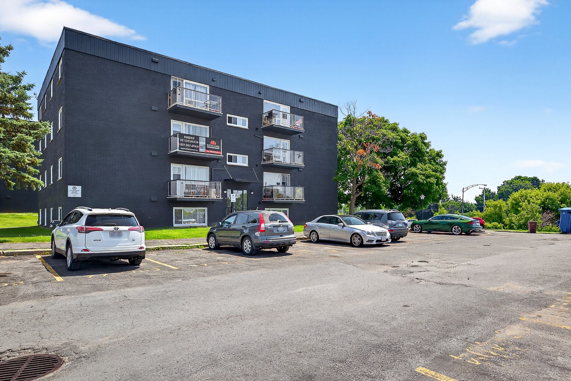 88 Rue Front 103