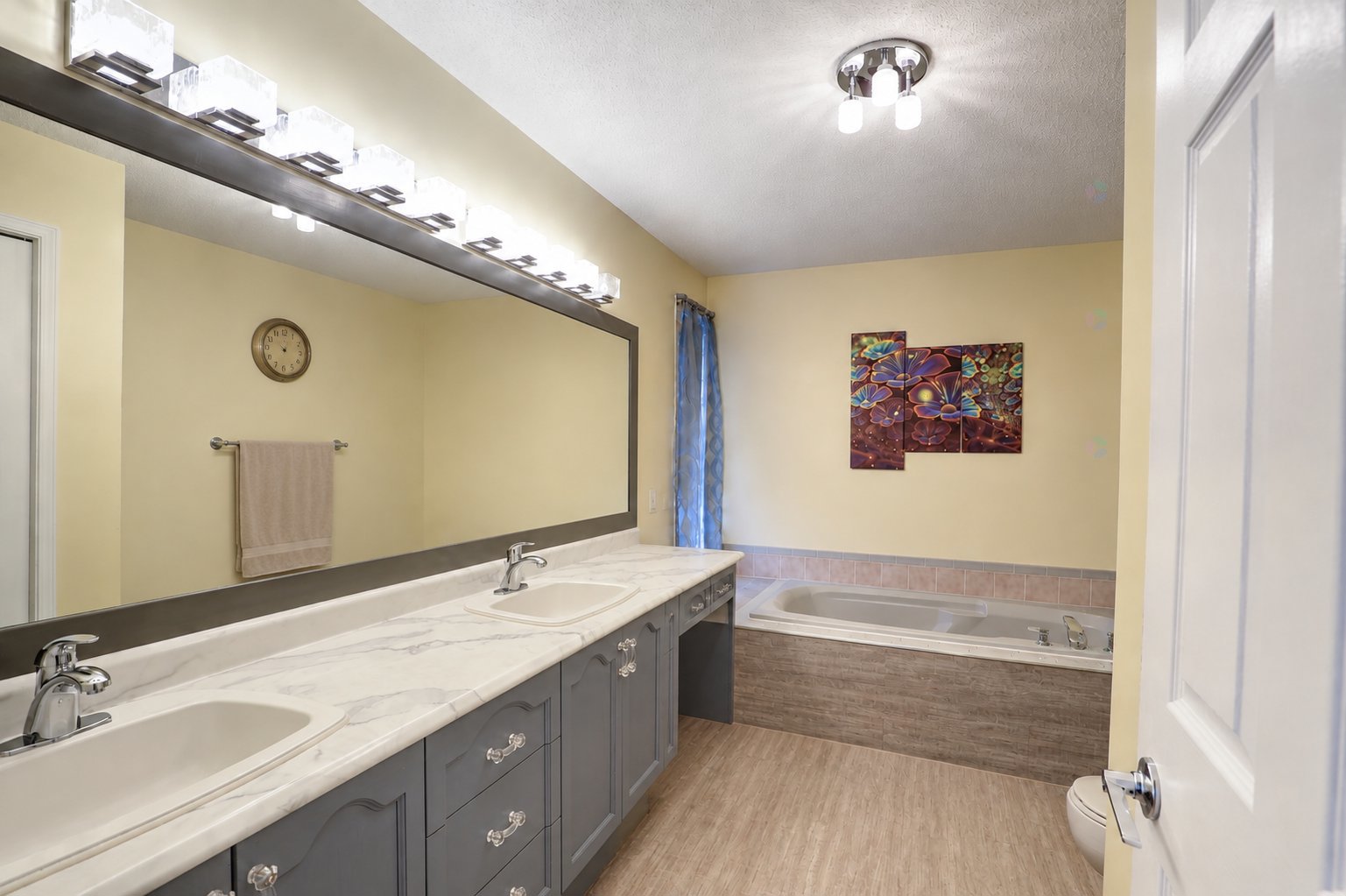 Full bathroom