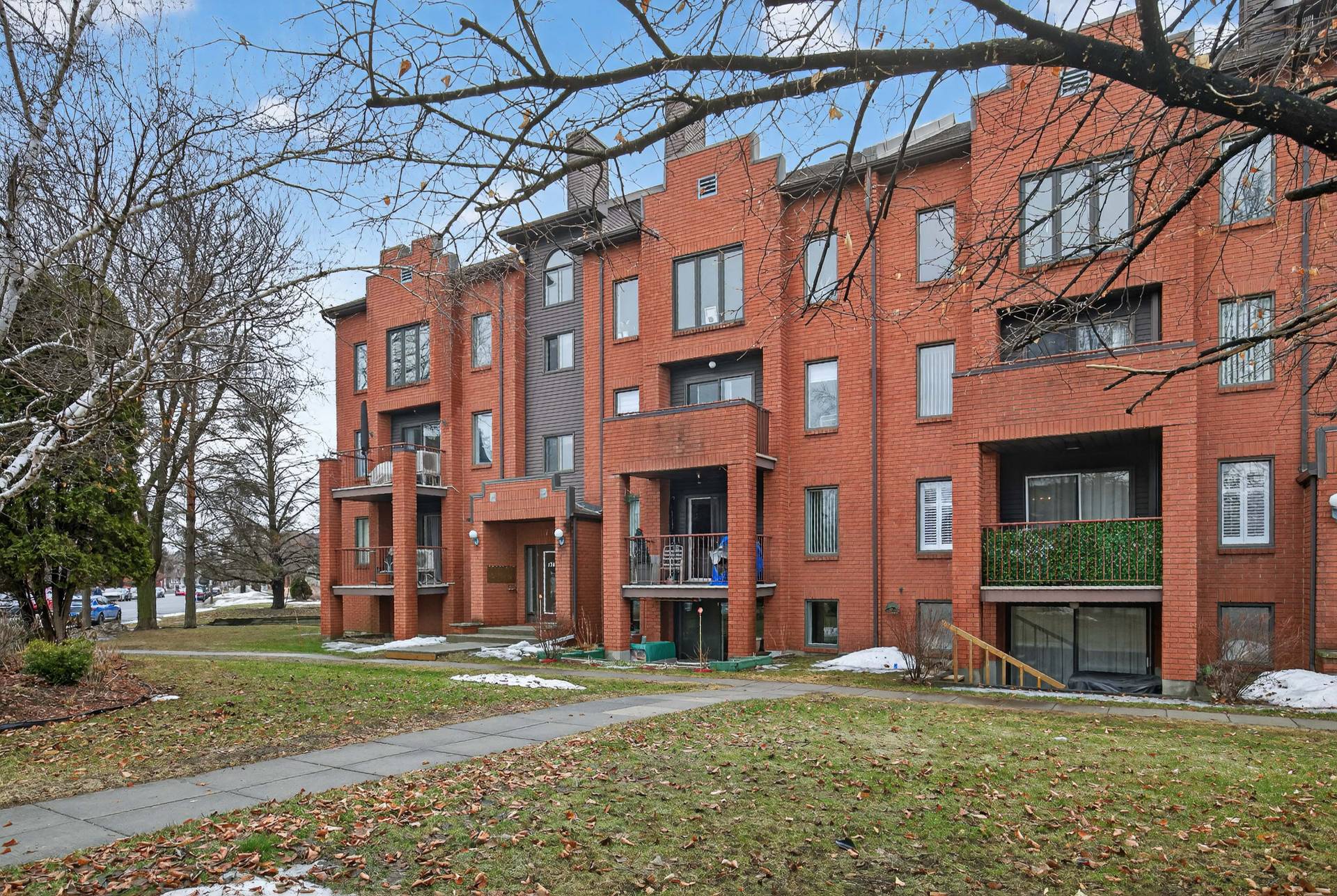 176 Rue de Morency 101