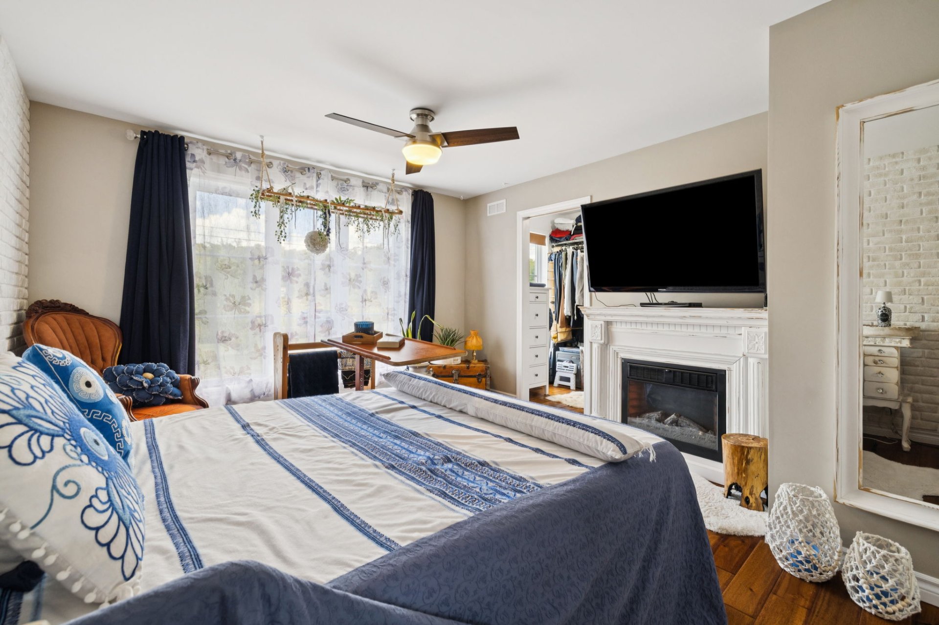 Chambre à coucher principale - Avec walk-in closet