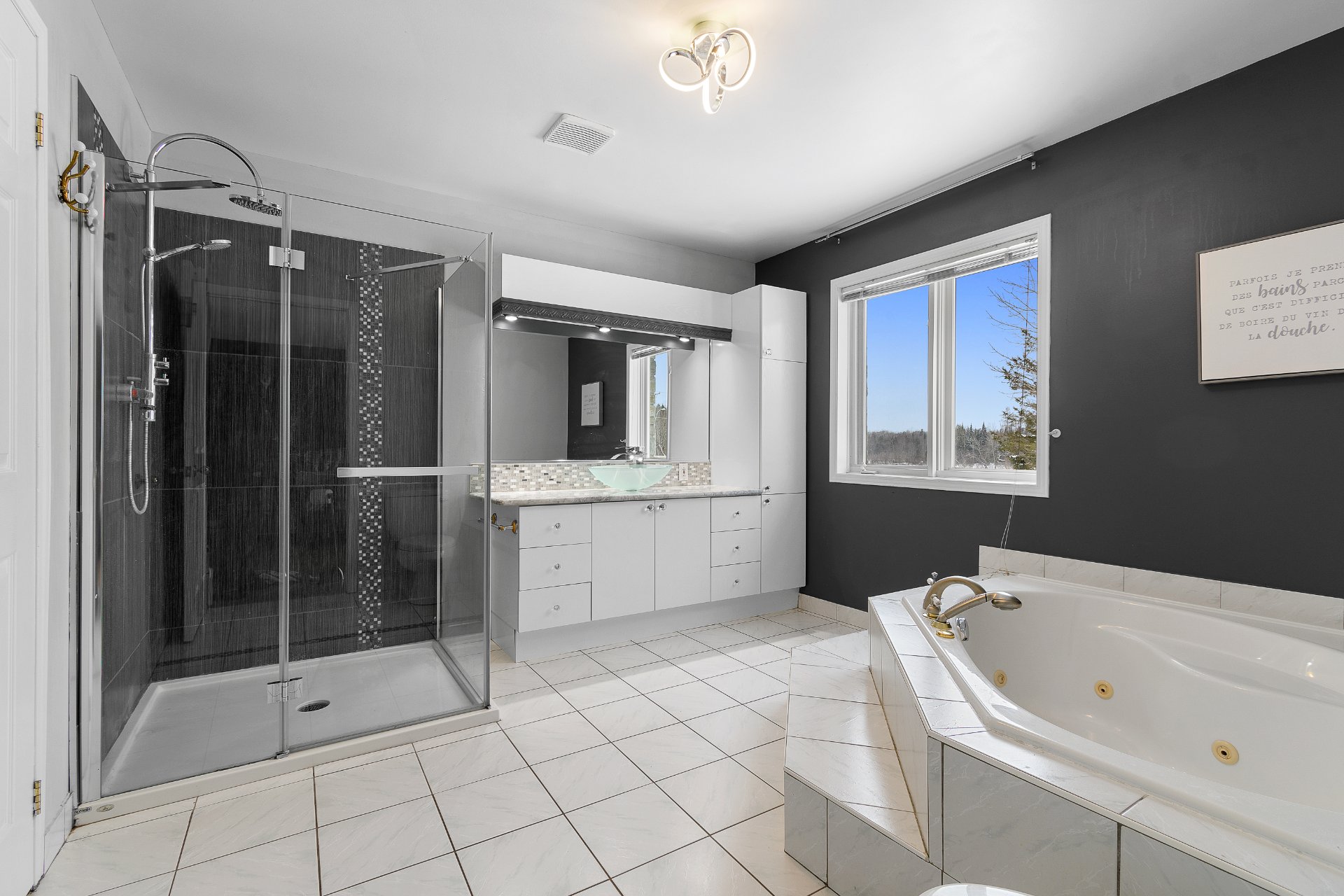 Ensuite bathroom