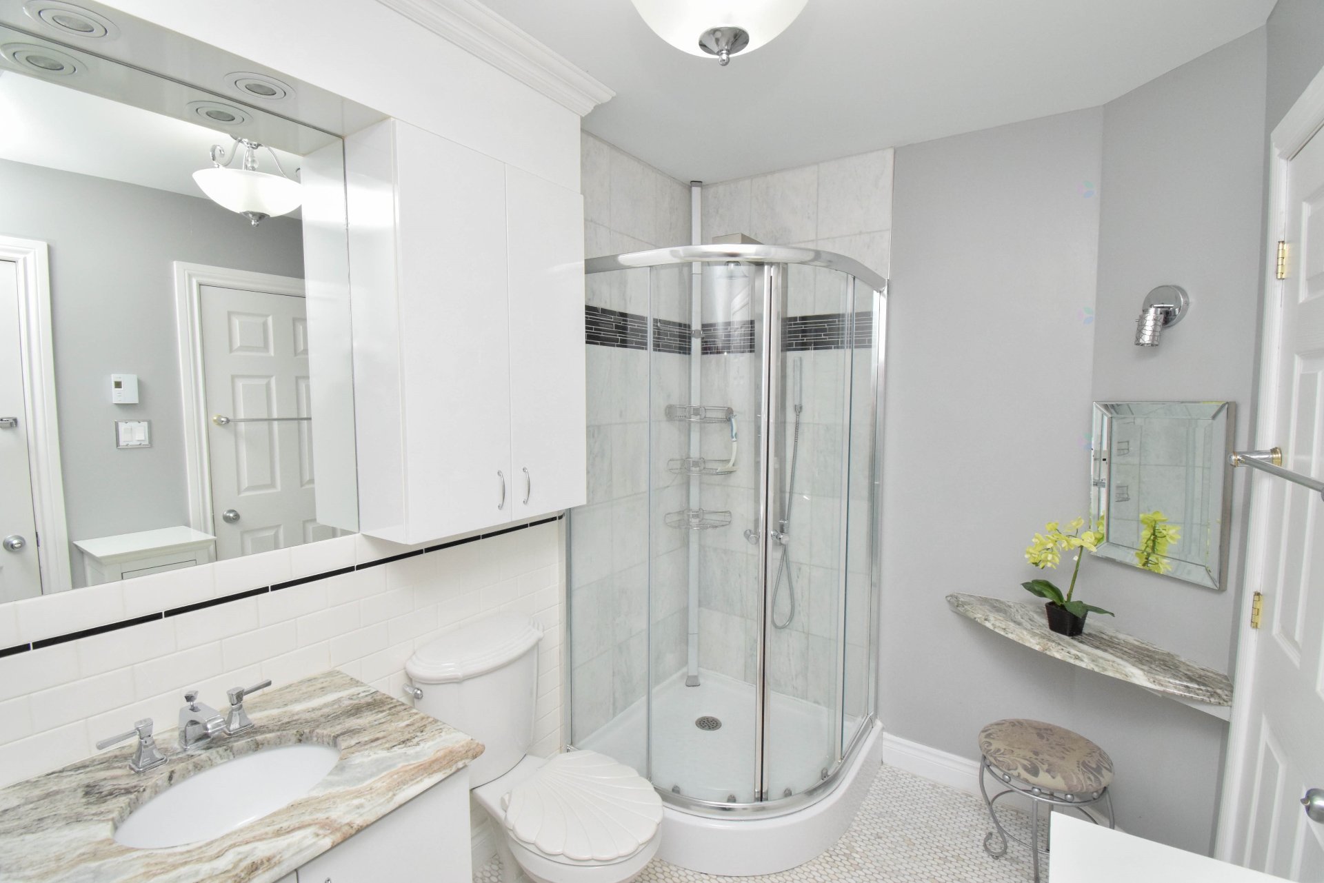 Ensuite bathroom