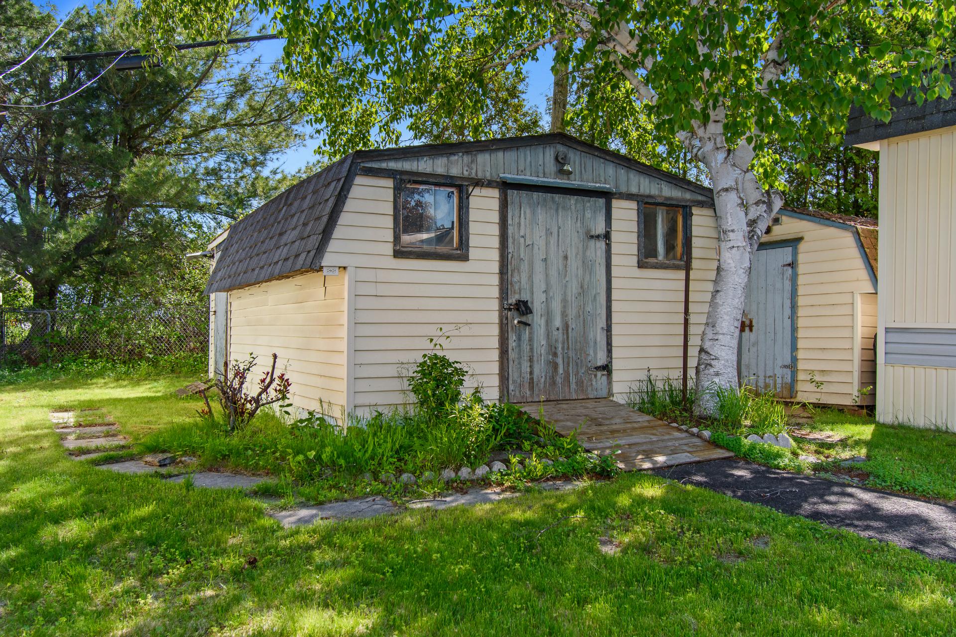 Shed