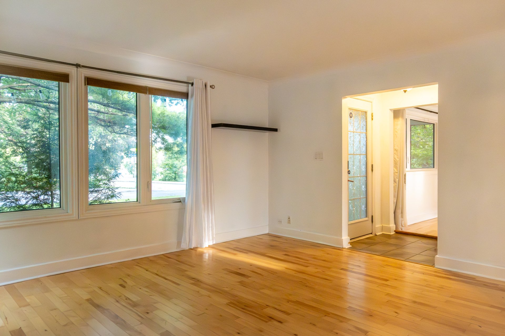 123 Av. Frank-Robinson — photo 3