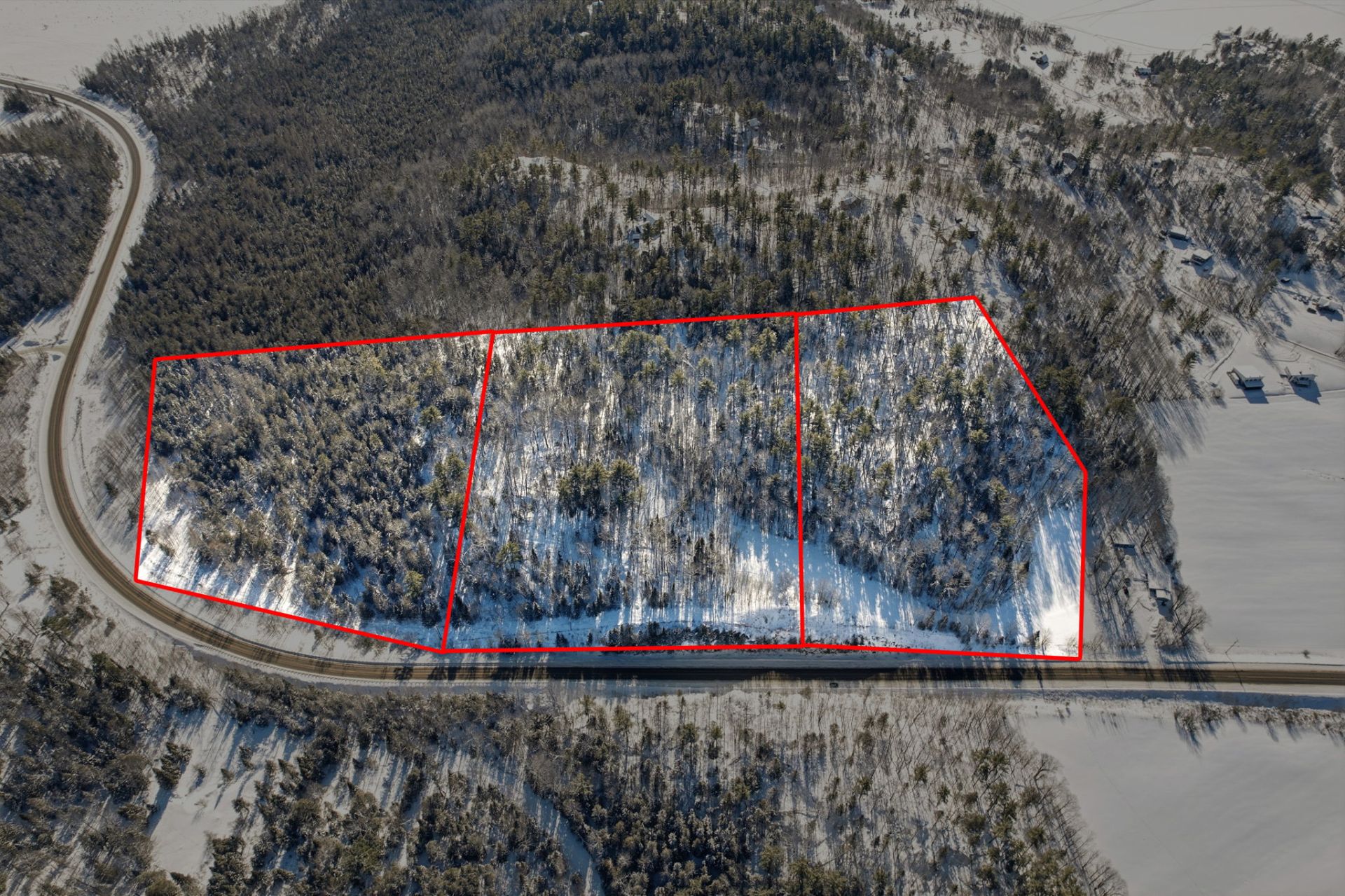 Terre/Terrain - Délimitation approximative voir plan lotissement