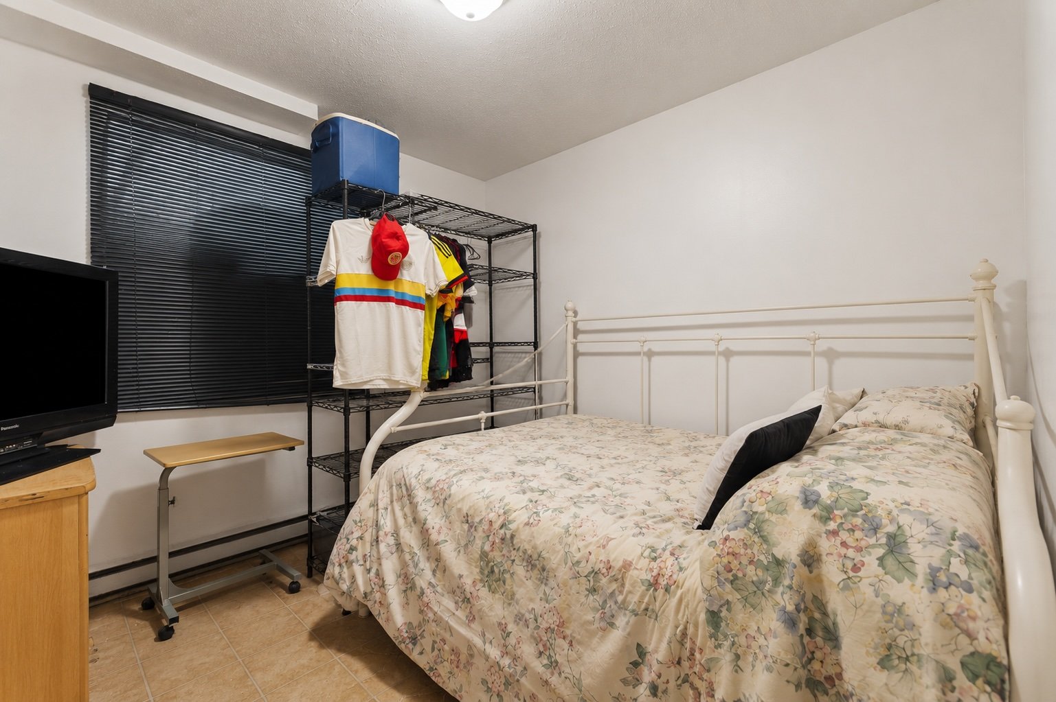Bedroom - Virtual staging for visual purposes only