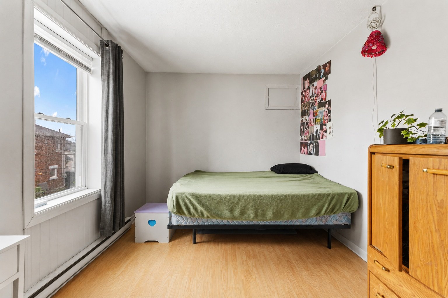 Bedroom - Virtual staging for visual purposes only