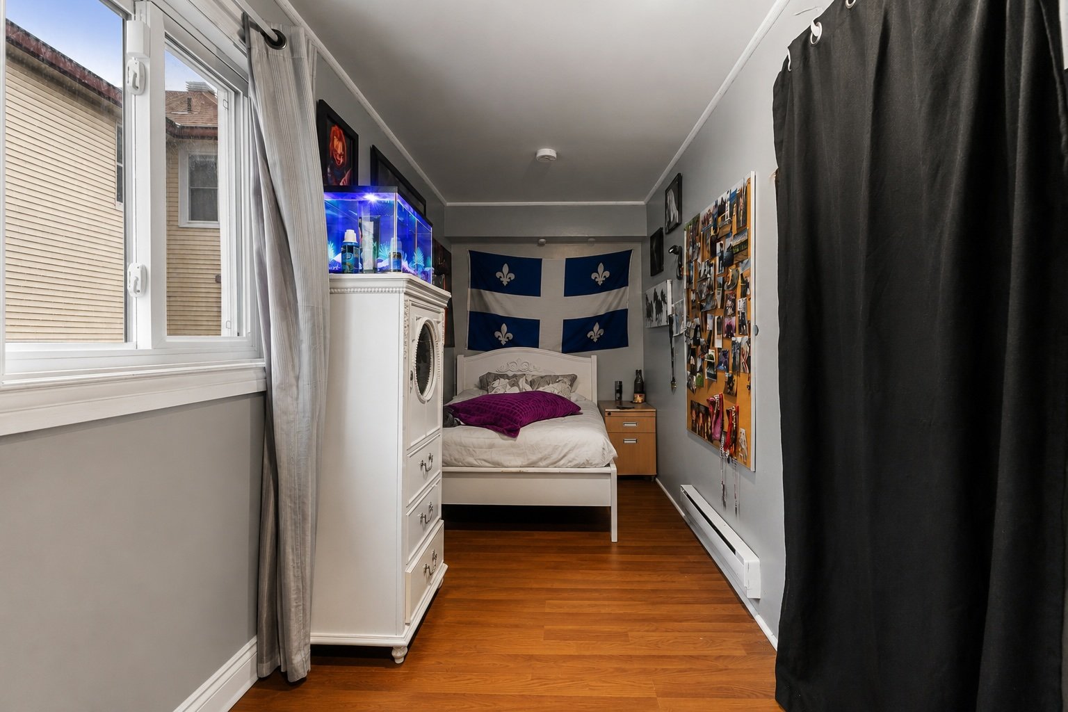 Bedroom - Virtual staging for visual purposes only
