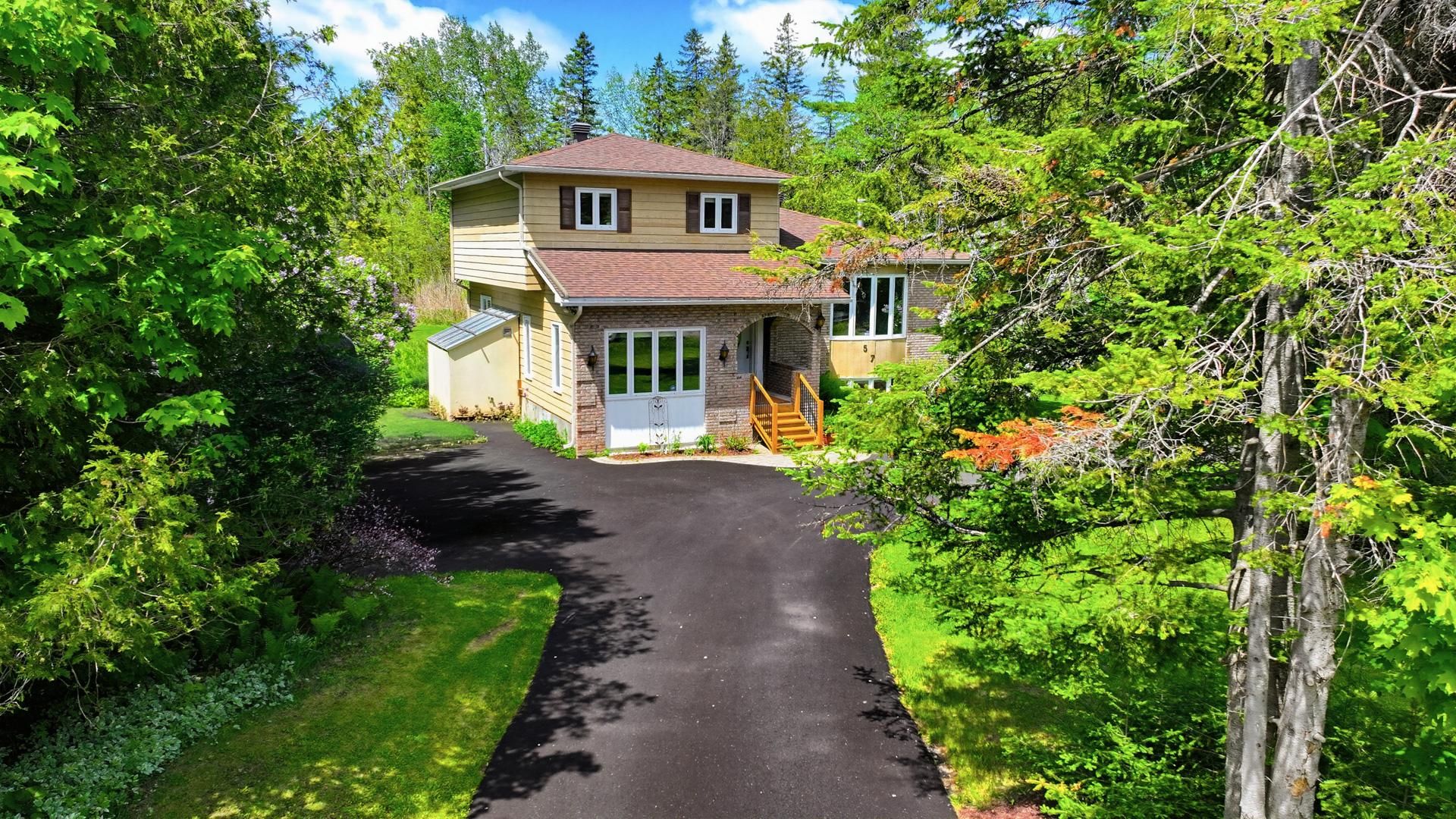 572 Rue Boisvert 