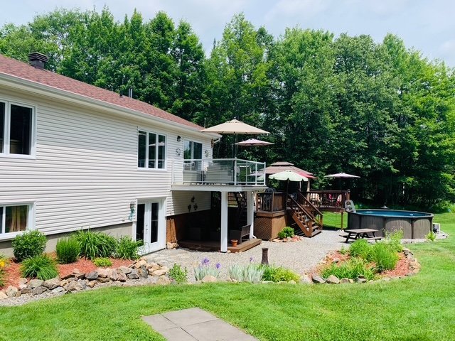 Cour - Photo d'été du client