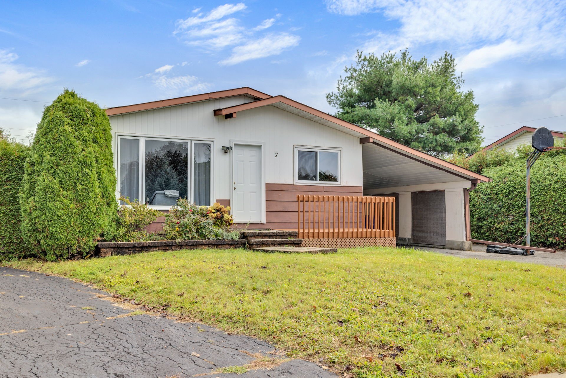 7 Rue Roland-Tremblay 