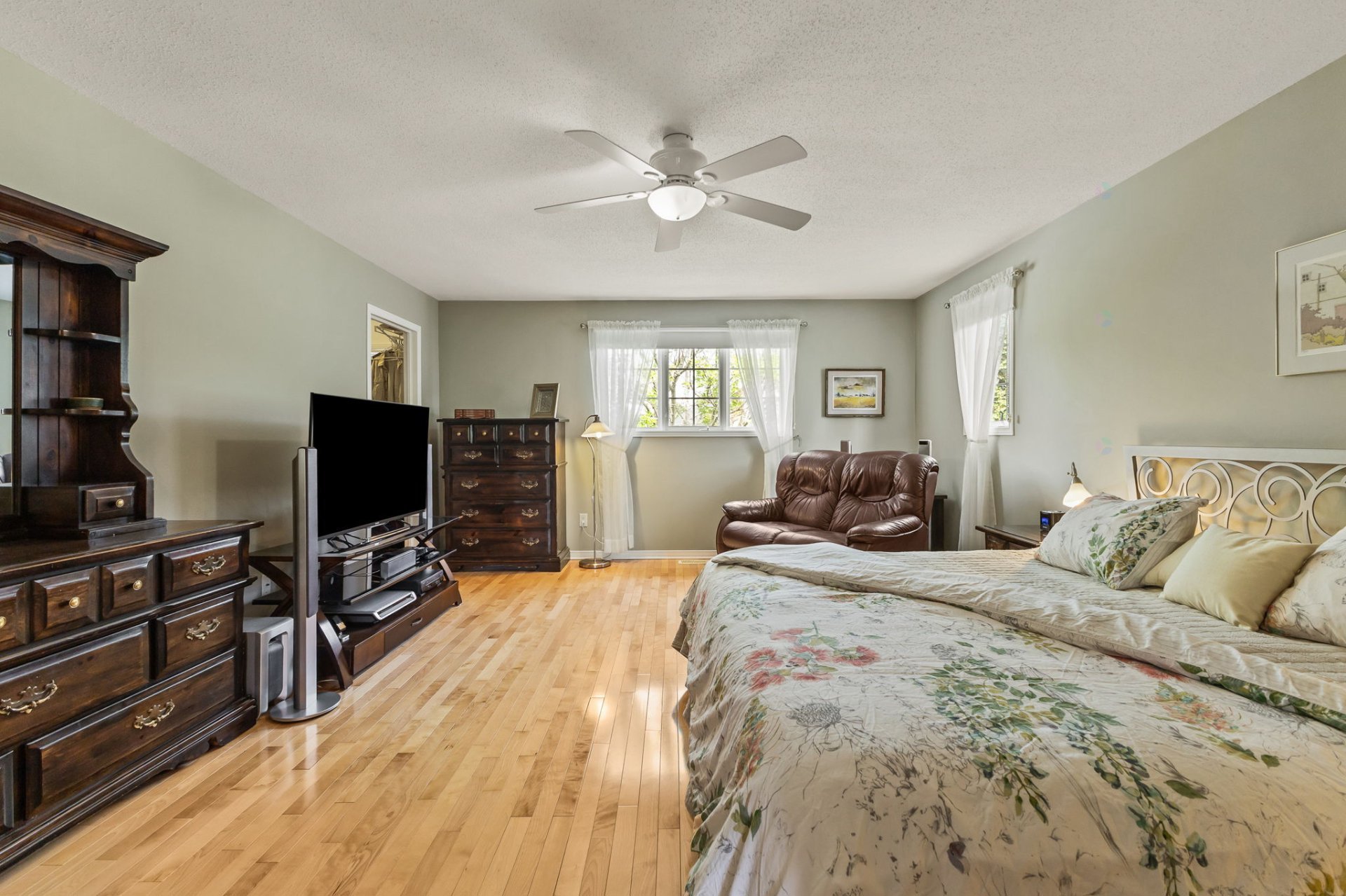Primary bedroom