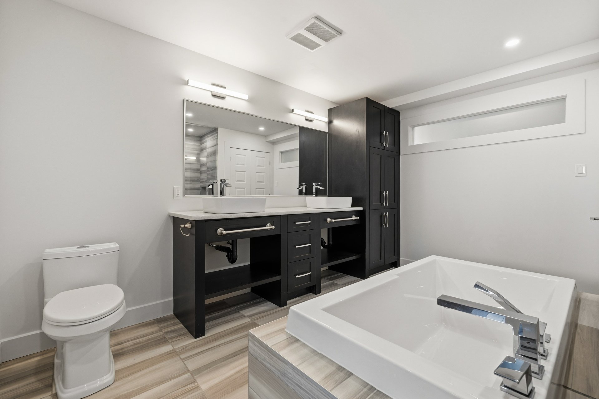 Ensuite bathroom