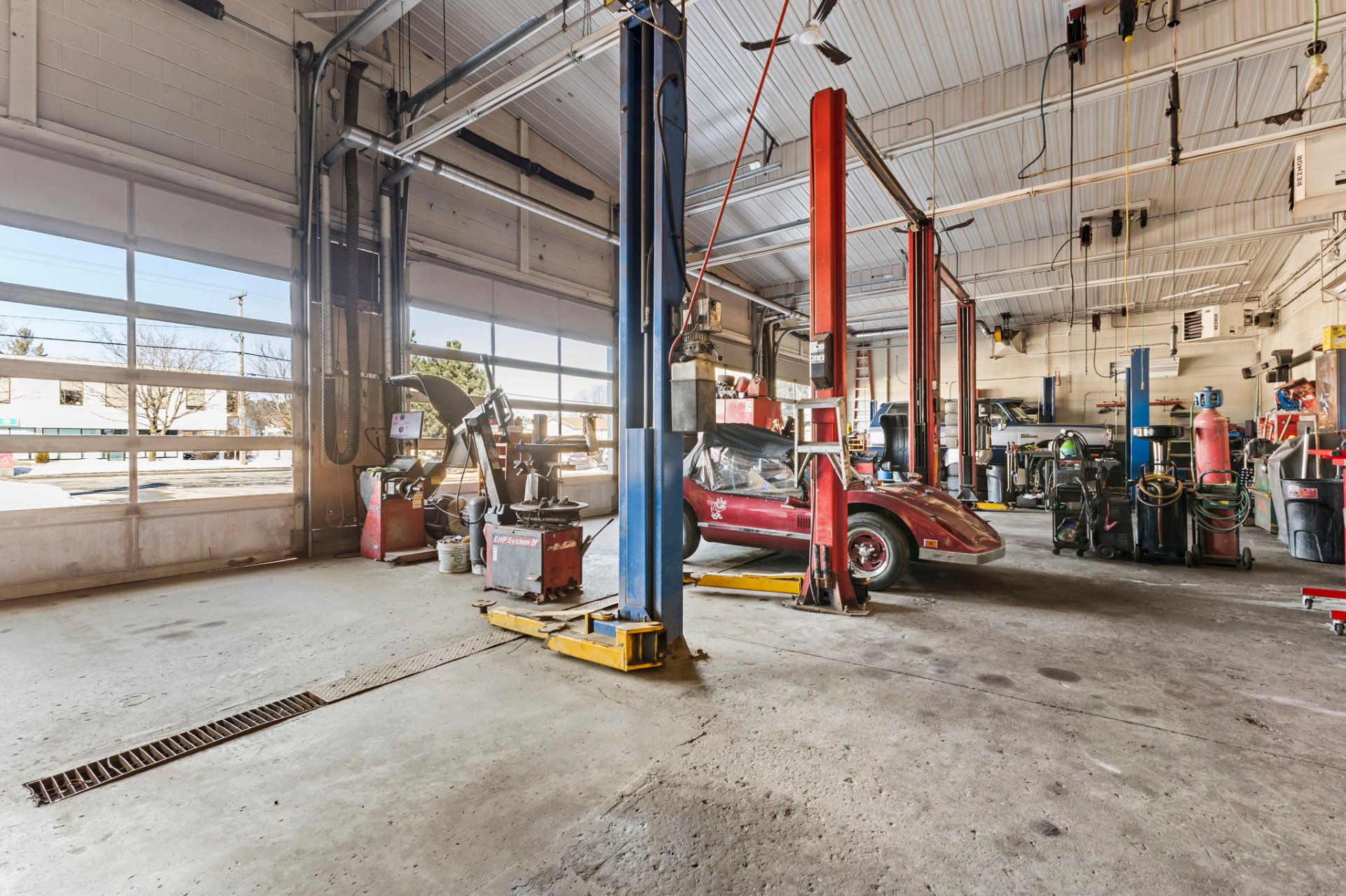 Commerce - Mécanique St-René / Bumper to Bumper