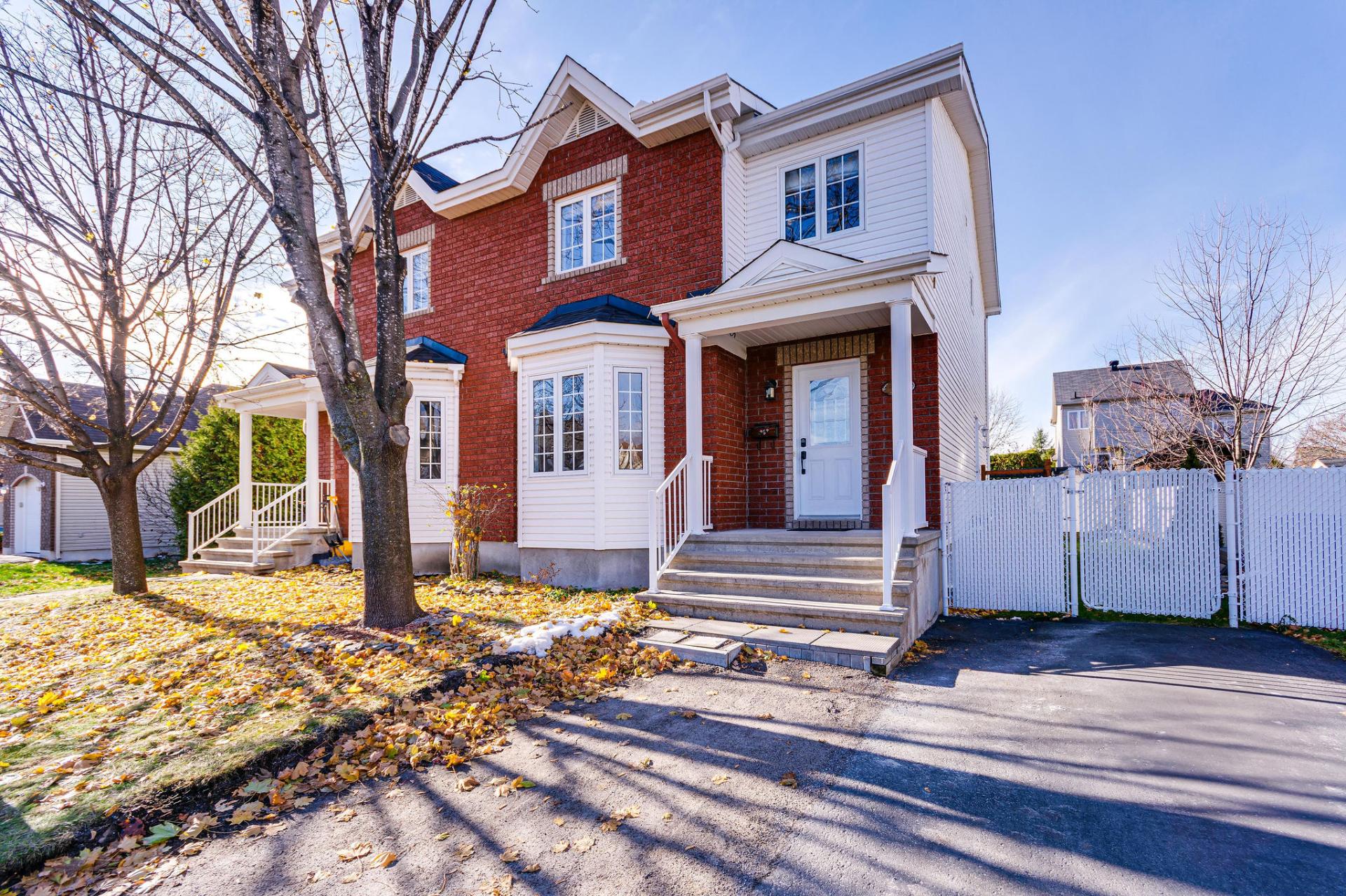 12 Rue de Parenchère 