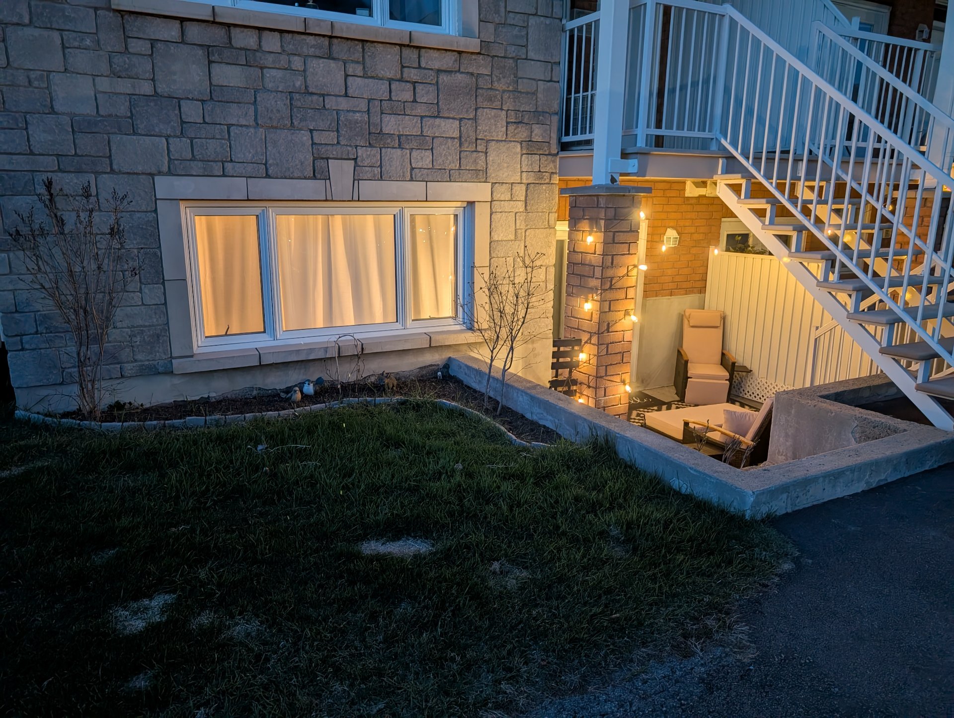Extérieur - La terrasse la nuit