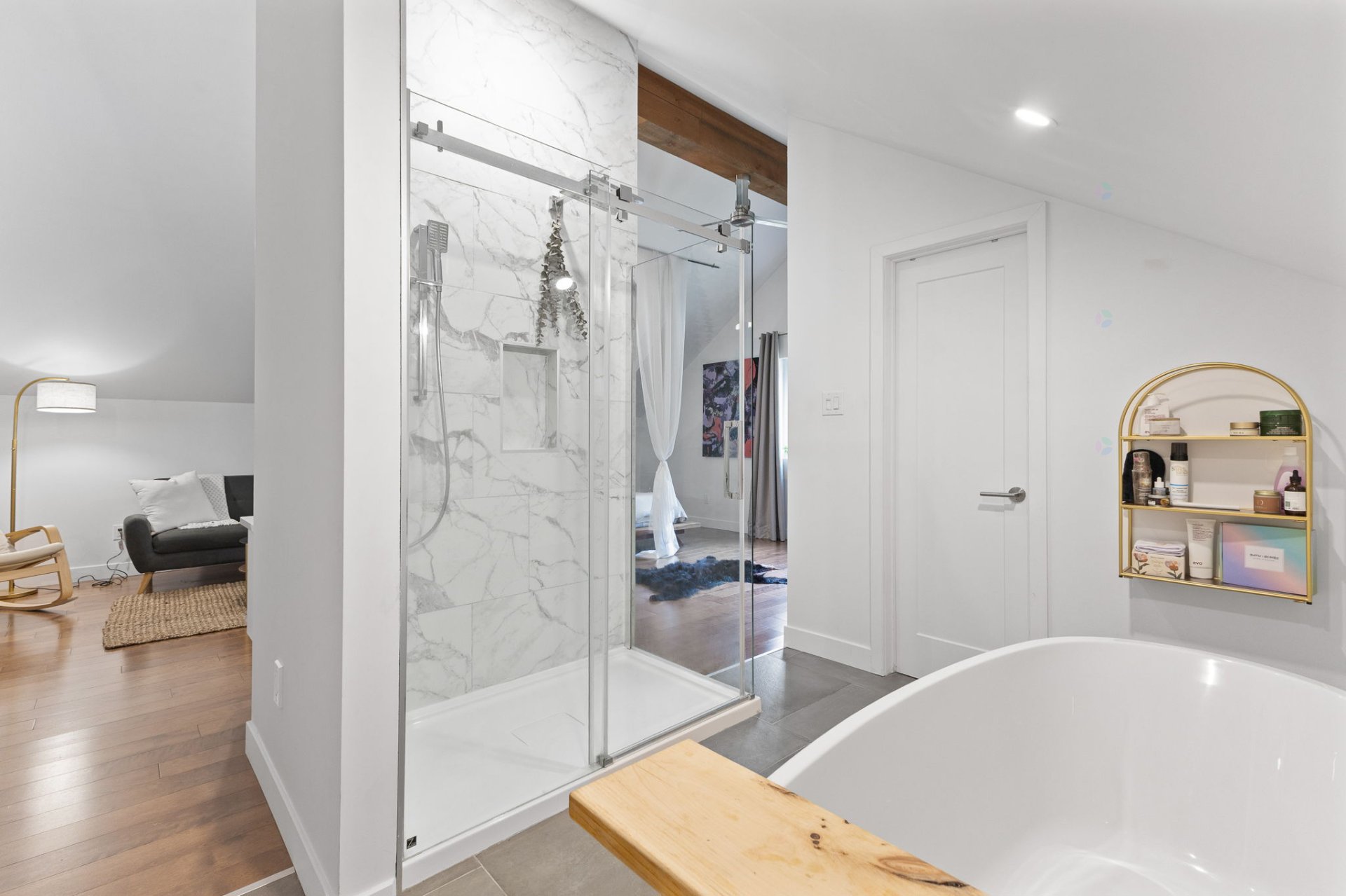 Salle de bains attenante à la CCP