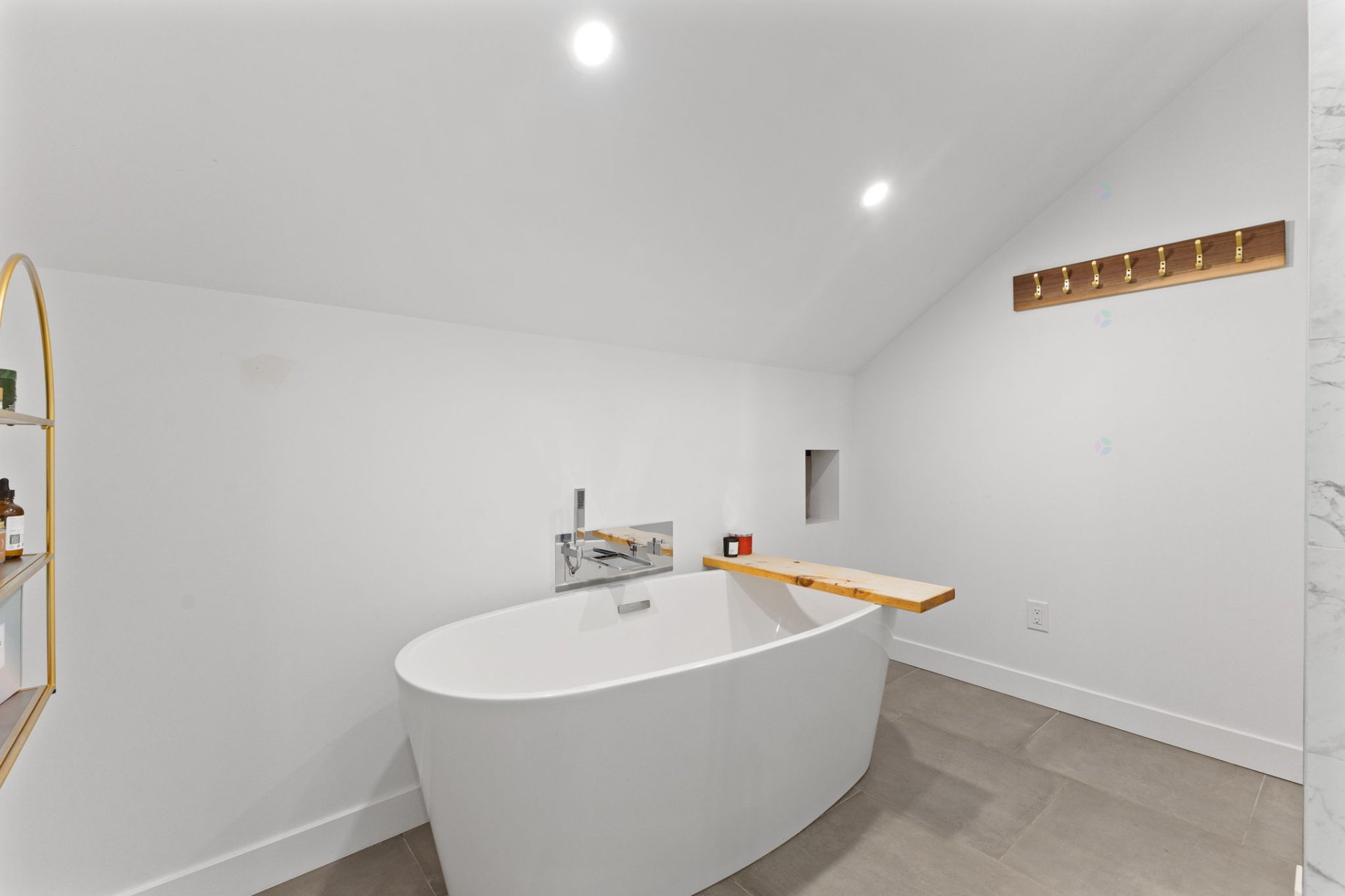 Salle de bains attenante à la CCP